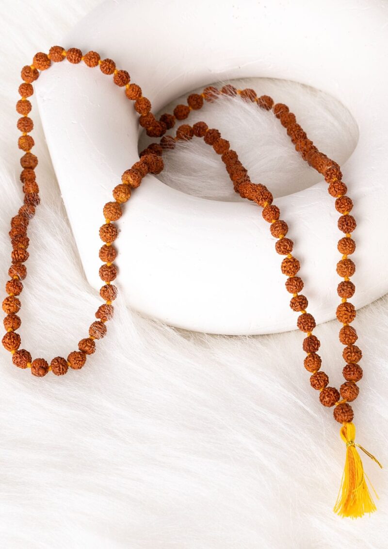 Alternative view of PÜSKÜLLÜ RUSDRAKSHA MALA