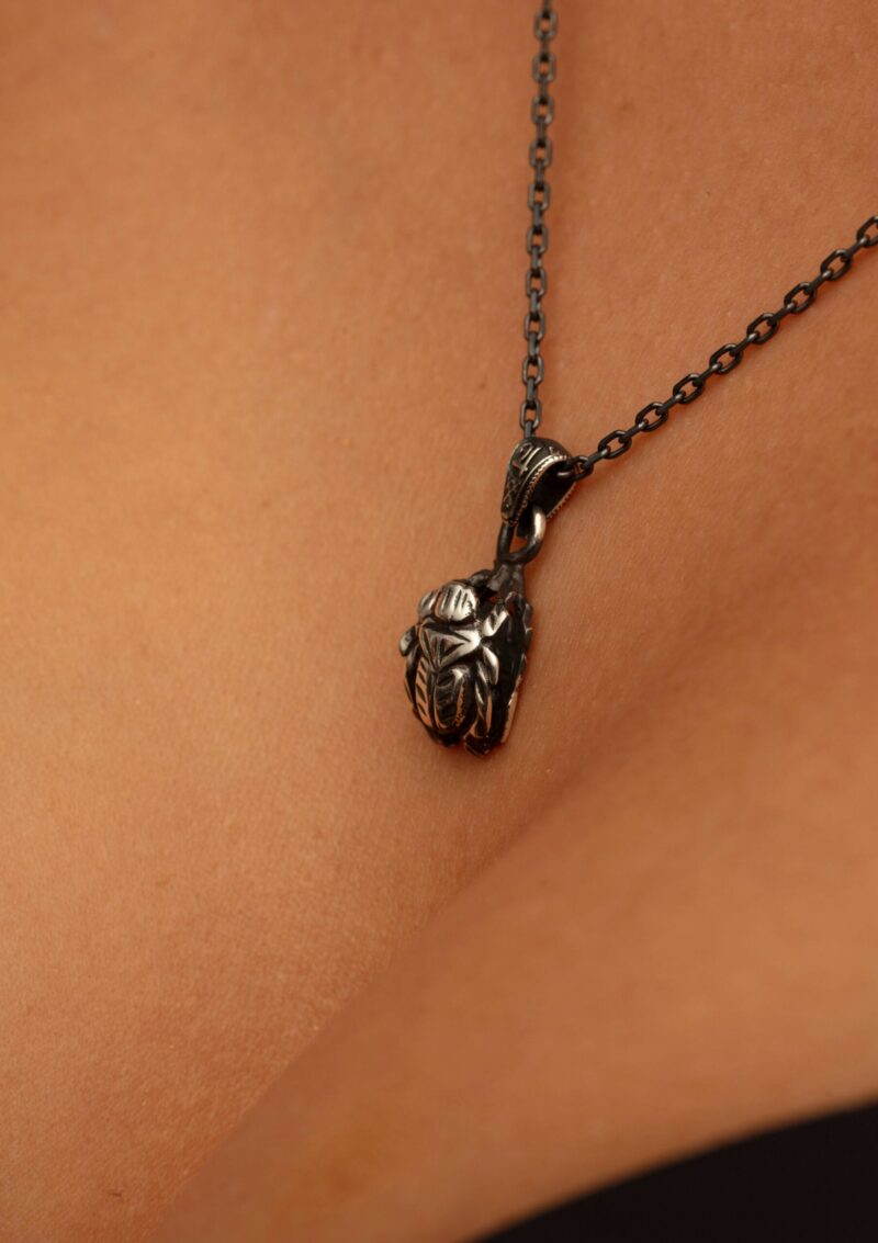 Alternative view of SCARAB ŞANS TILSIMI KOLYE (ÖZEL TASARIM)