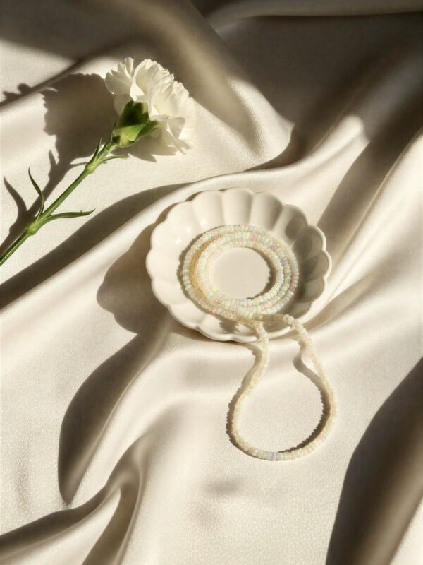 Alternative view of OPAL KOLYE