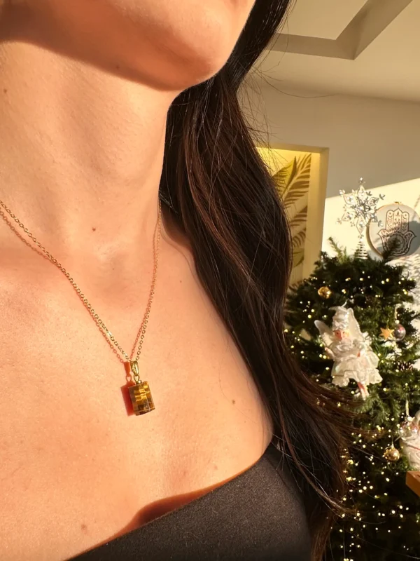 Alternative view of Silindir Form Kaplan Gözü Kolye